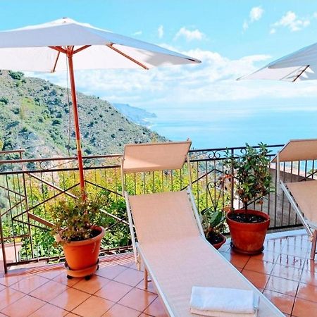 Tao Charming Apartment Таормина Стая снимка