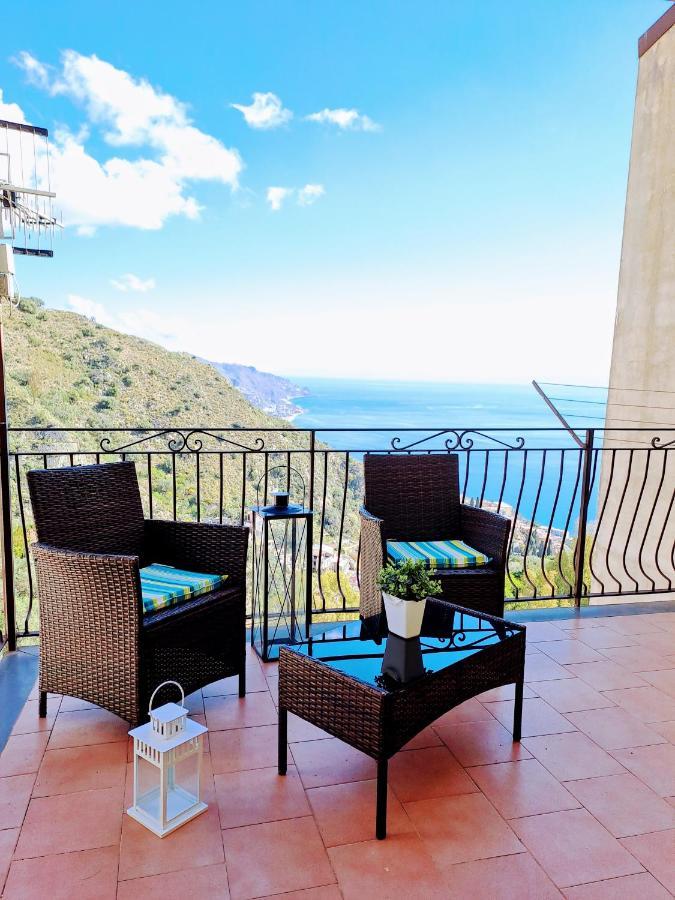 Tao Charming Apartment Таормина Екстериор снимка