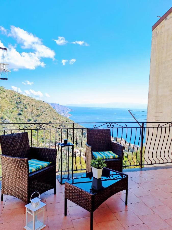 Tao Charming Apartment Таормина Екстериор снимка