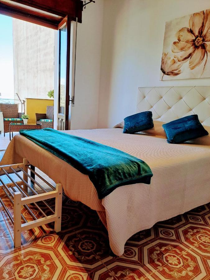 Tao Charming Apartment Таормина Екстериор снимка